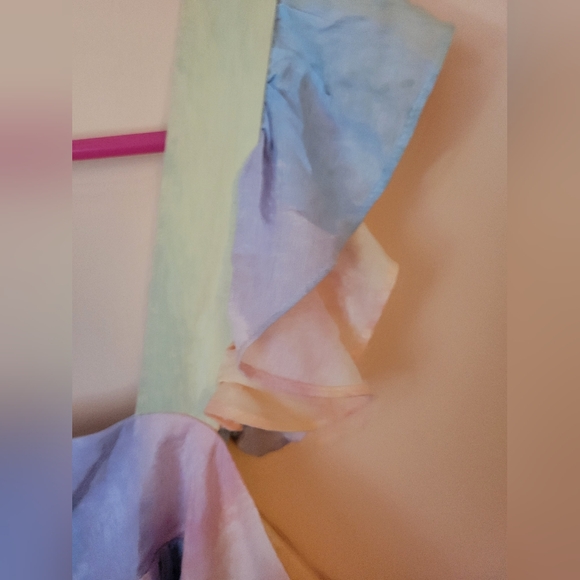 Emily Wonder Watercolor Rainbow Flutter Sleeve Top L NWT - Picture 4 of 15